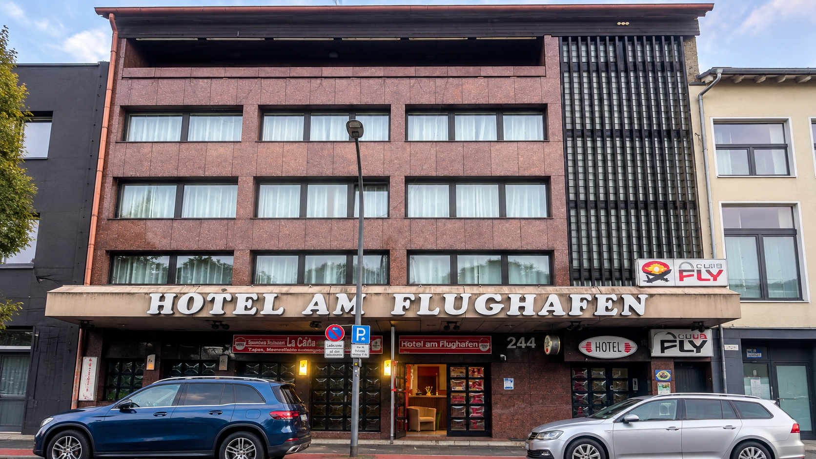 Hotel am Flughafen Köln/Bonn-Rezeption