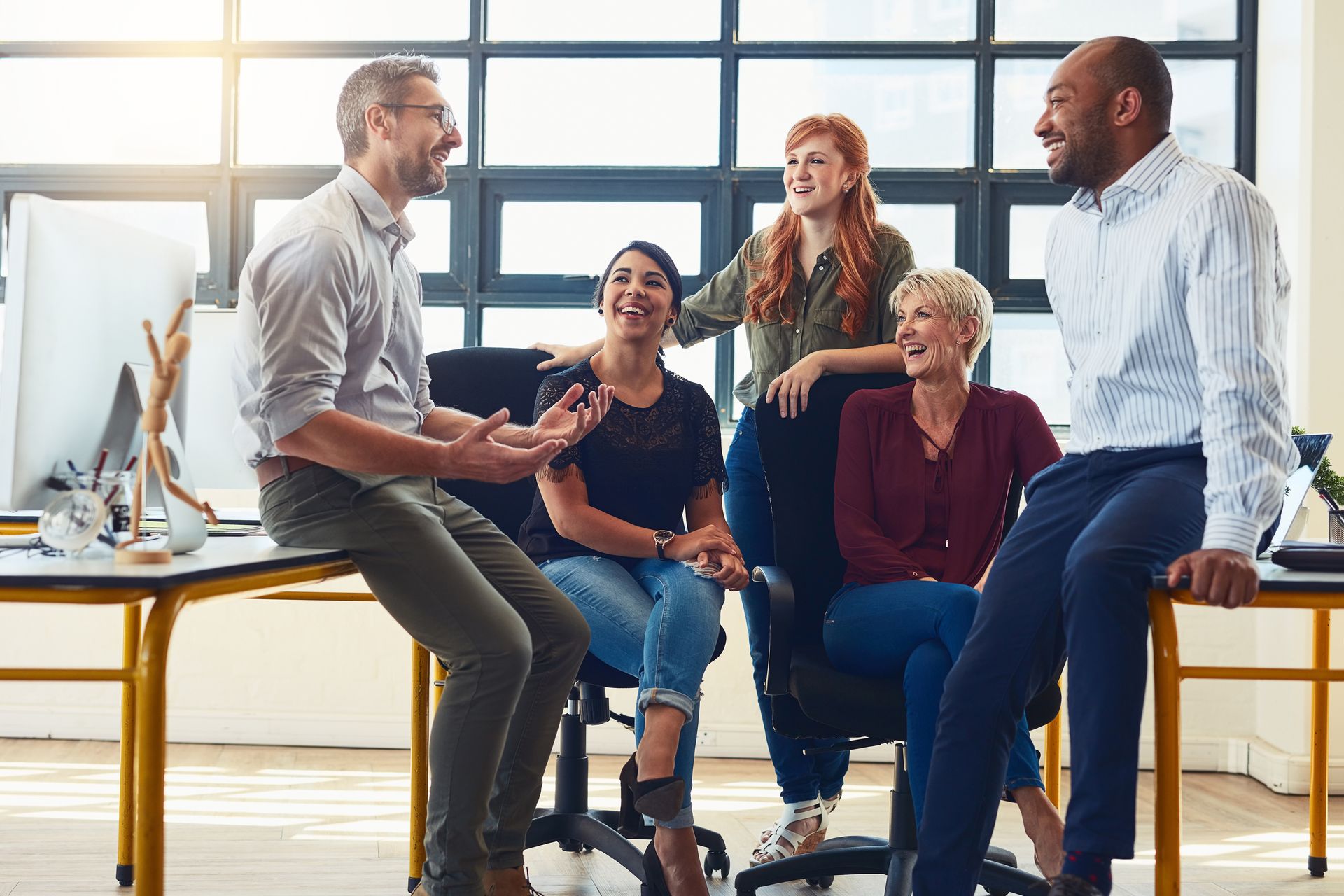 manager rewarding employees