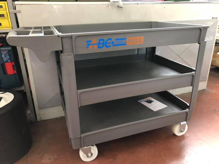 carrello in metallo