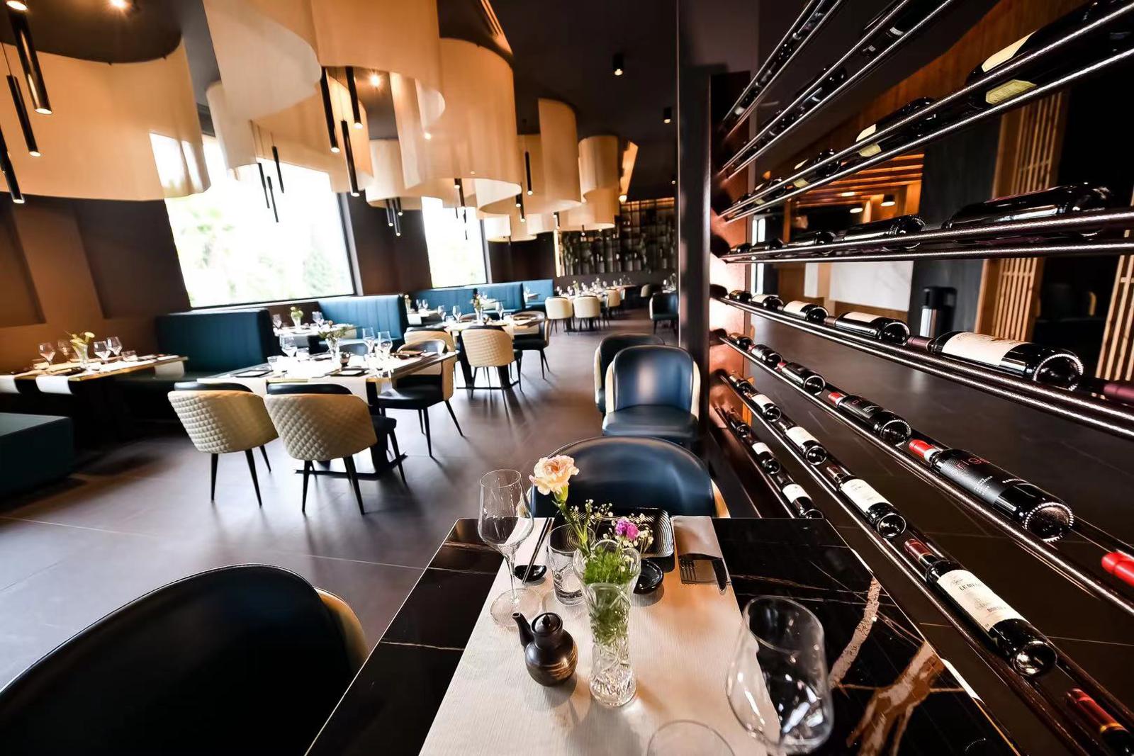 Locale moderno