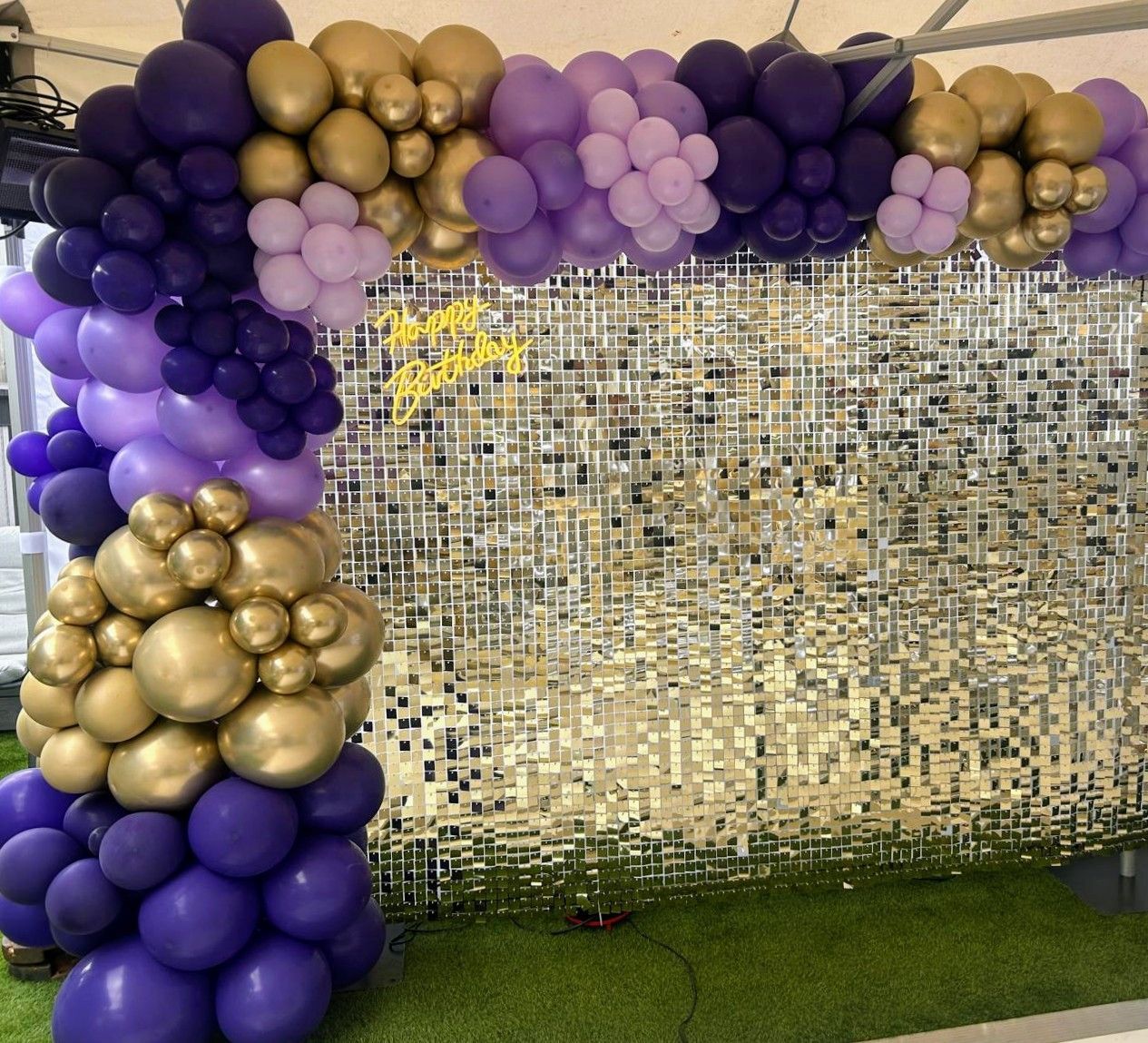 Ace Party Sequin Shimmer Wall with Balloon Garland