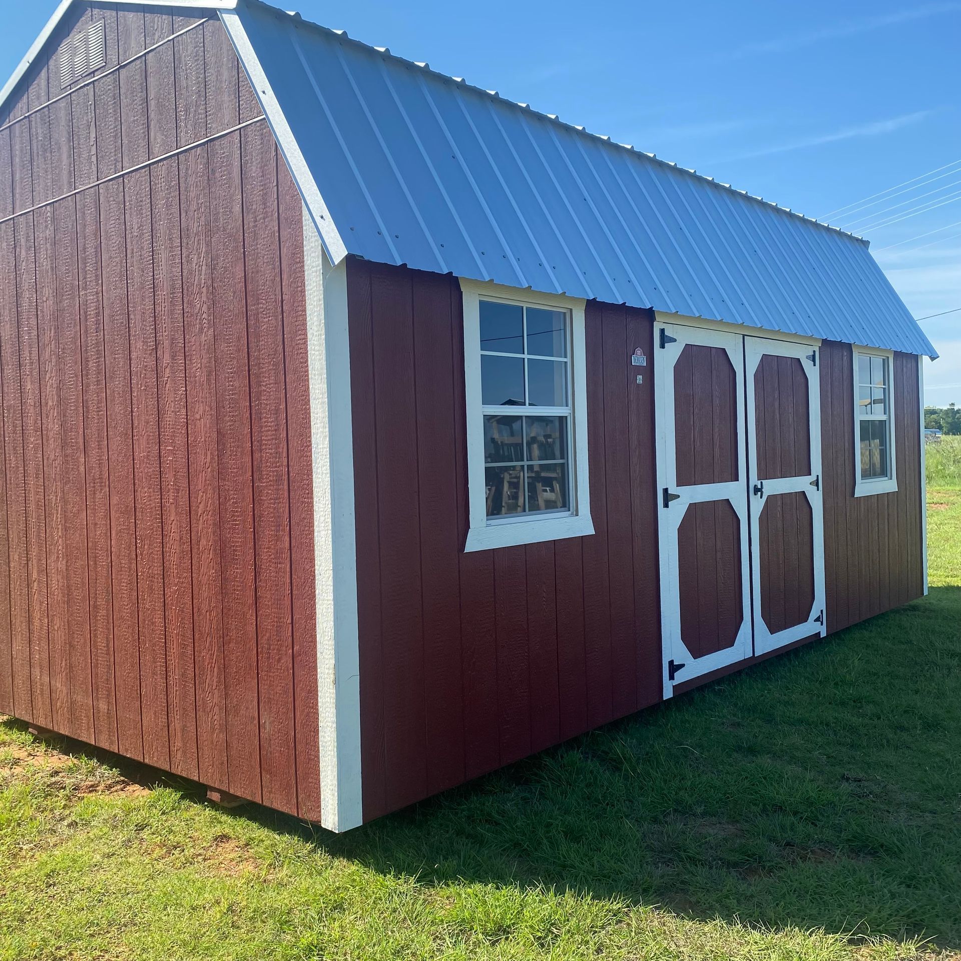Derksen 10x20 Best Value Wood 
(Side lofted Barn)