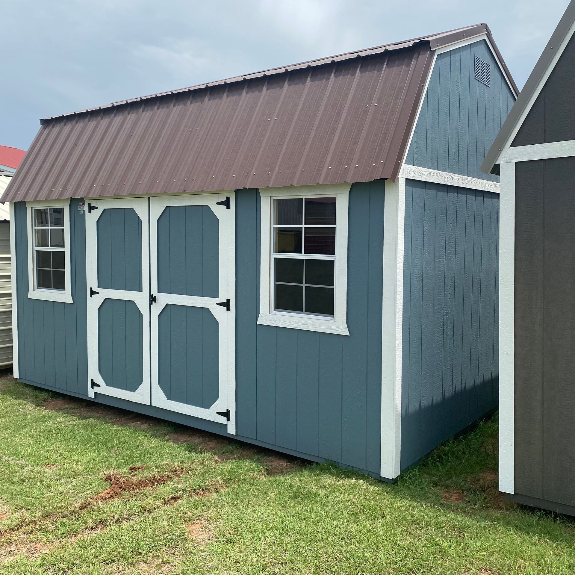 Derksen 10x16 Side Lofted Barn