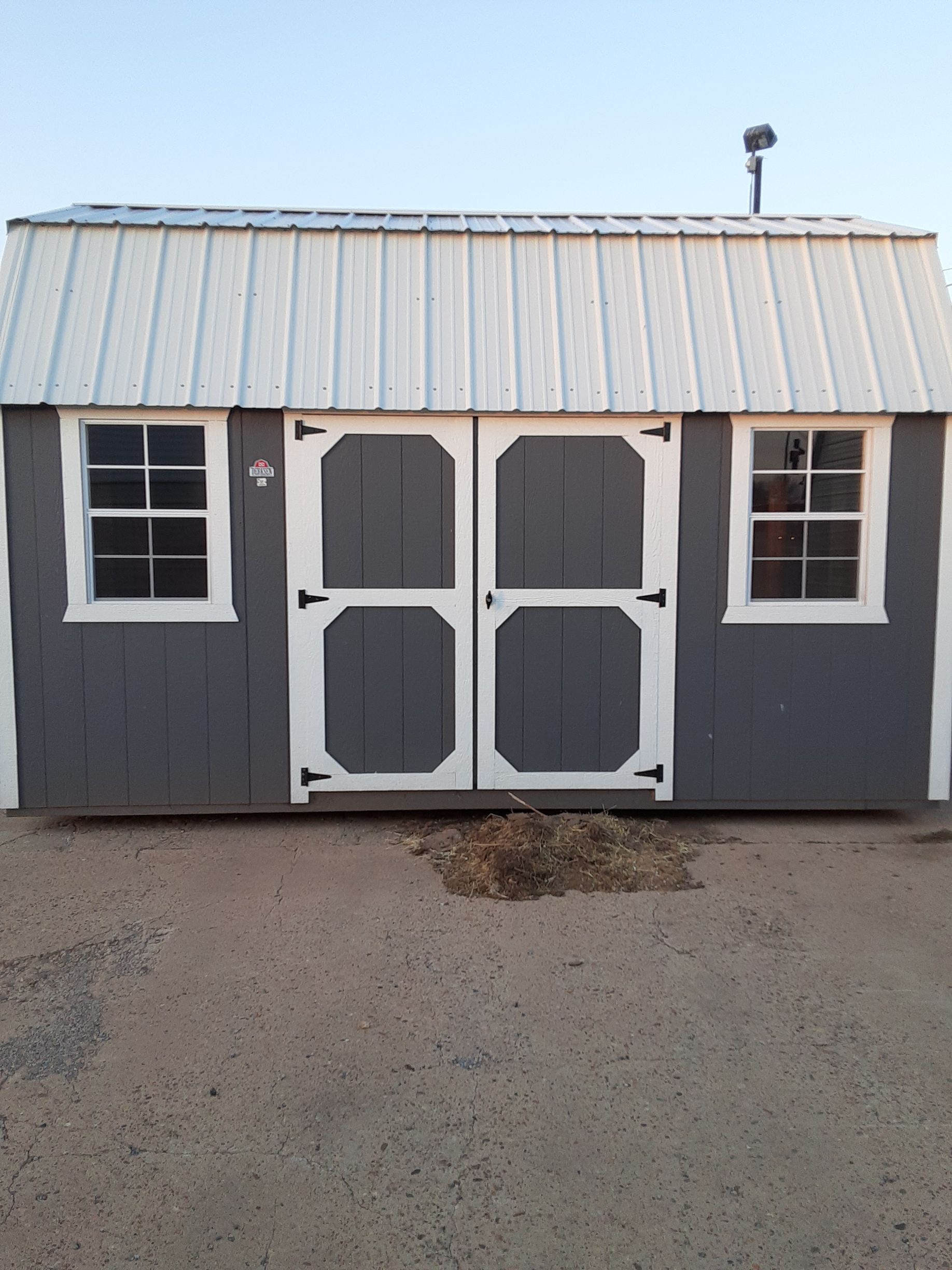 10x16 Side Lofted Barn from Derksen