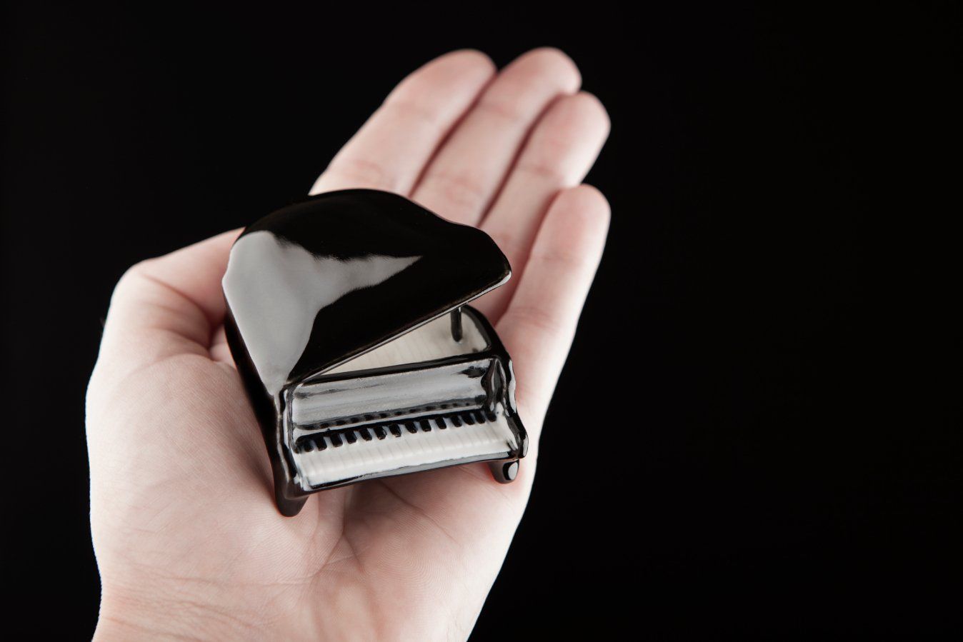 black upright piano