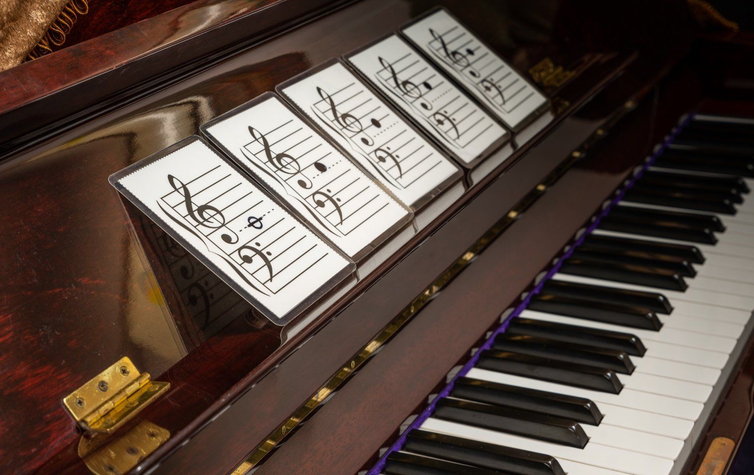 black upright piano