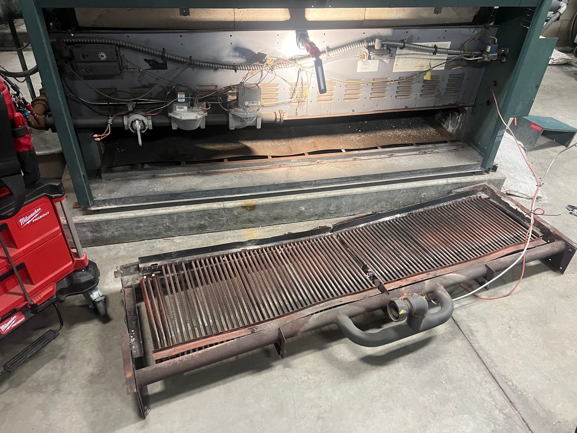 Raypak 800,000 BTU burner tray