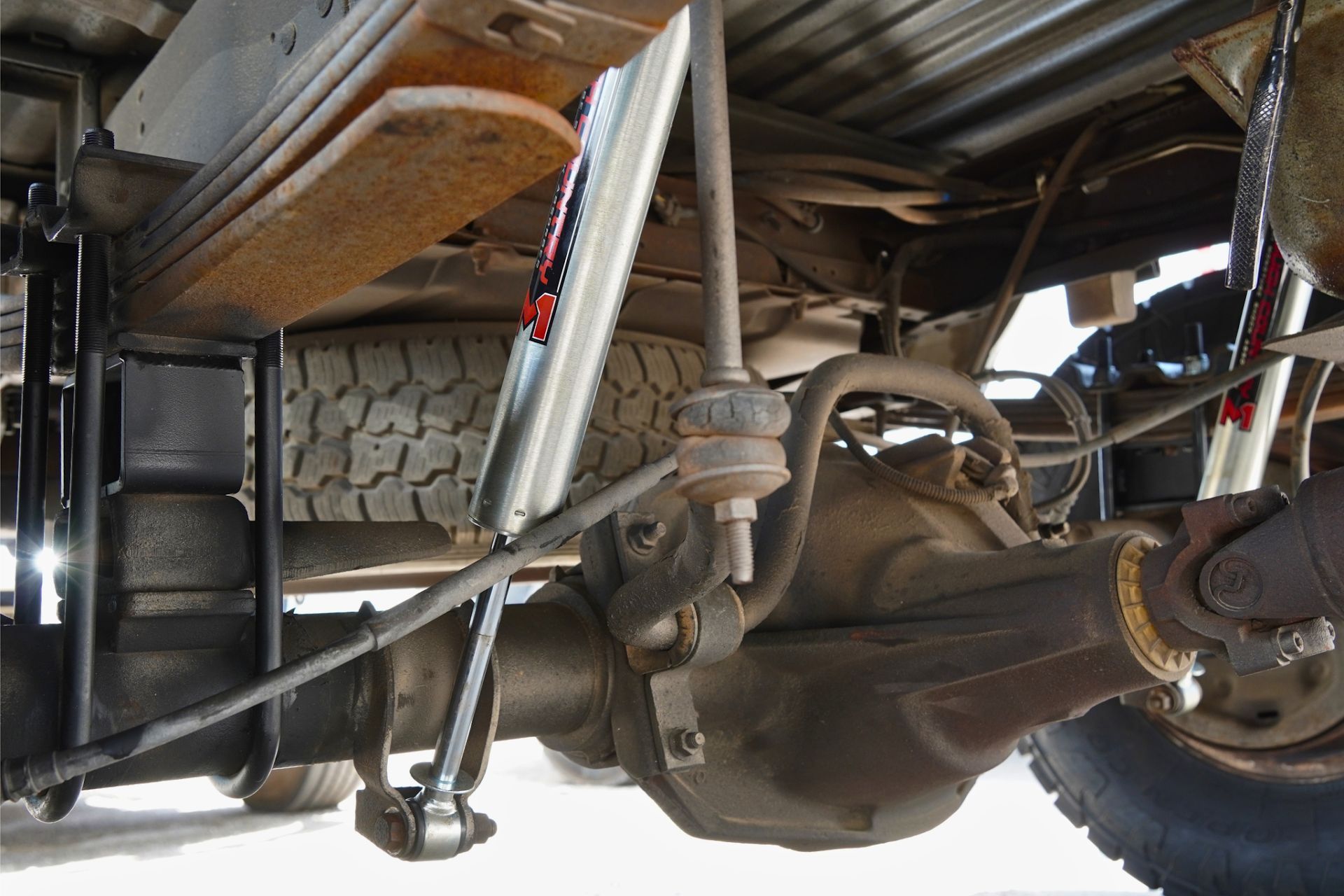 Transmission And Drivetrain Service For Lifted Truck Axle Assembly | Texas Complete Truck Center