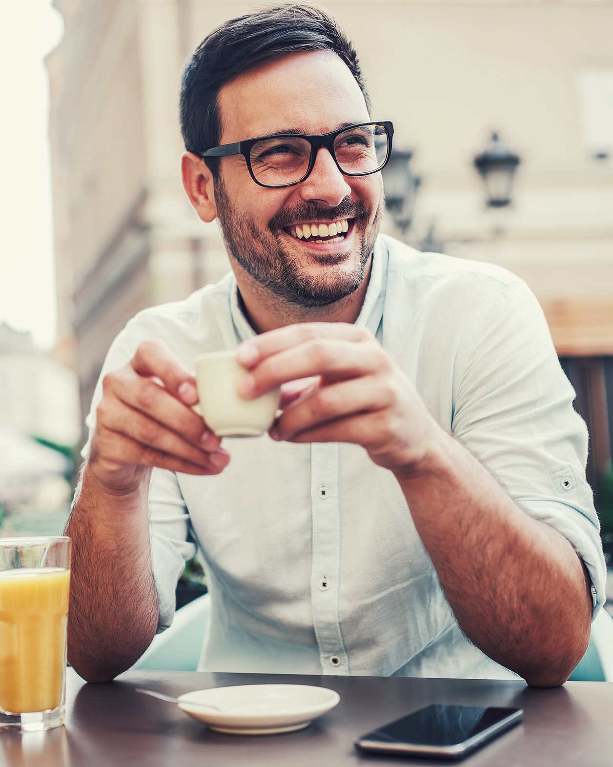 Using modern porcelains we produce life-like results that may leave you completely unaware that they aren't your natural teeth.