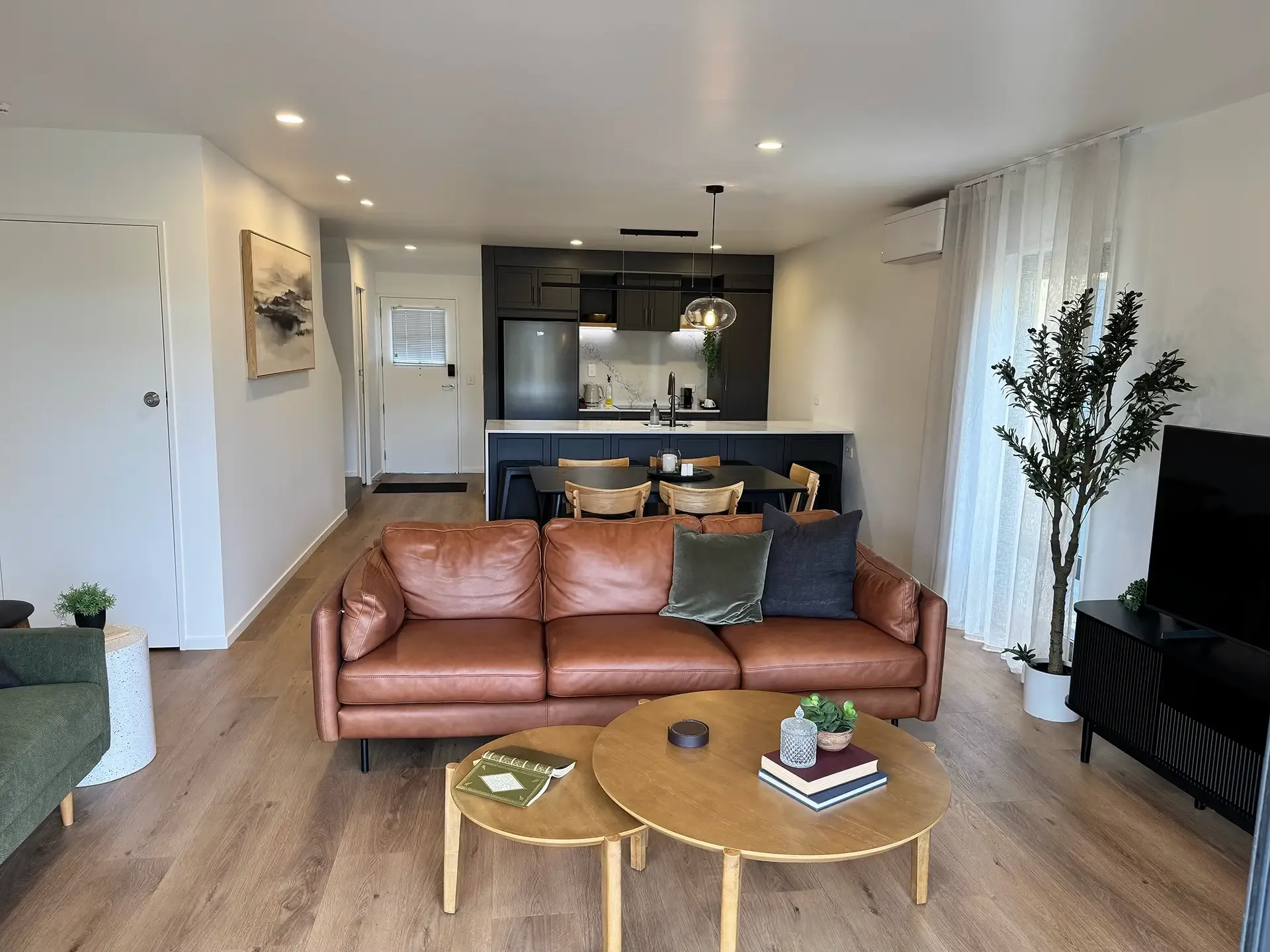 Luxury Accommodation | The Kings Domain | Blenheim CBD, Marlborough, NZ