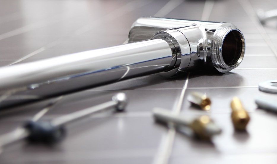 Des outils lors d'un service de plomberie