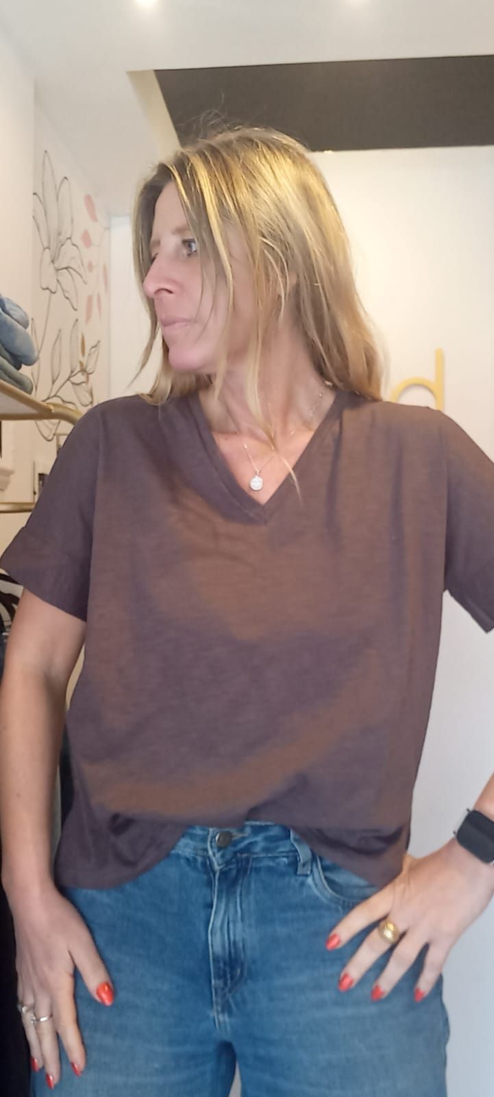 Remera flame escote en v
