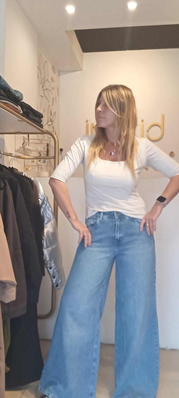 Jeans wide leg rígido