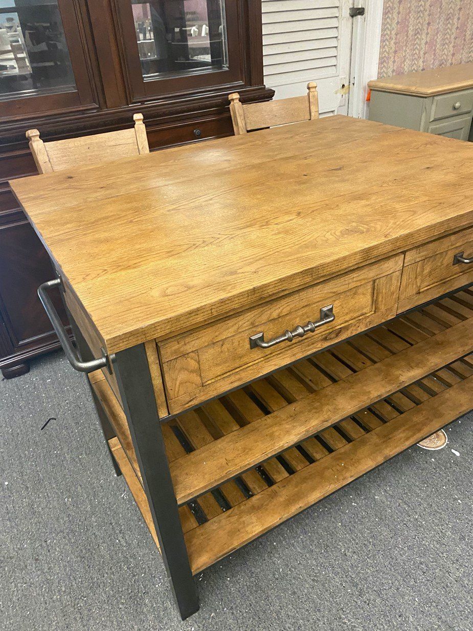 Office Table — Rocky Mount, NC — Viverette Furniture Inc