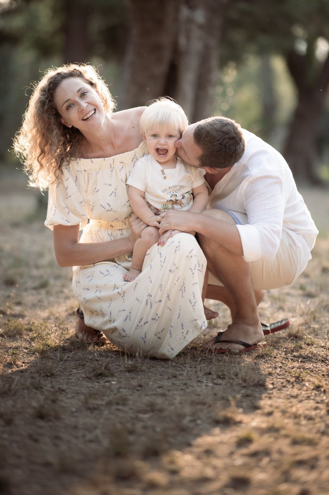 parents and child during family photography session