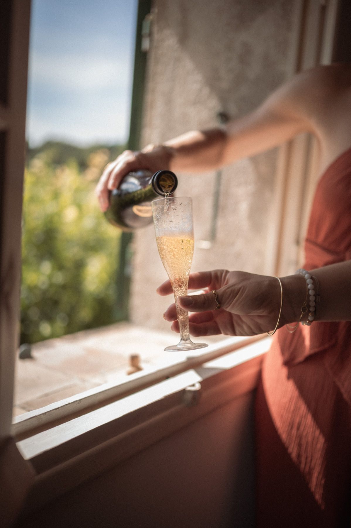 wedding preparation champagne