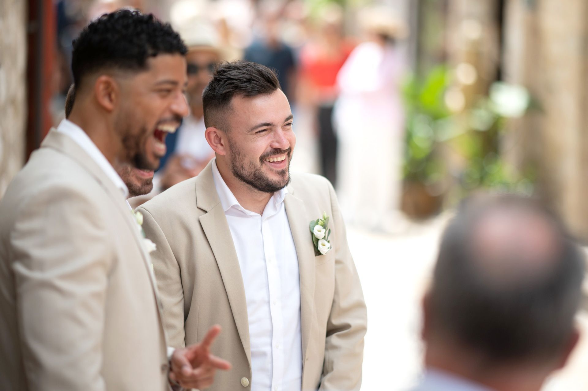 Images d'invités prises sur le vif dans un style reportage