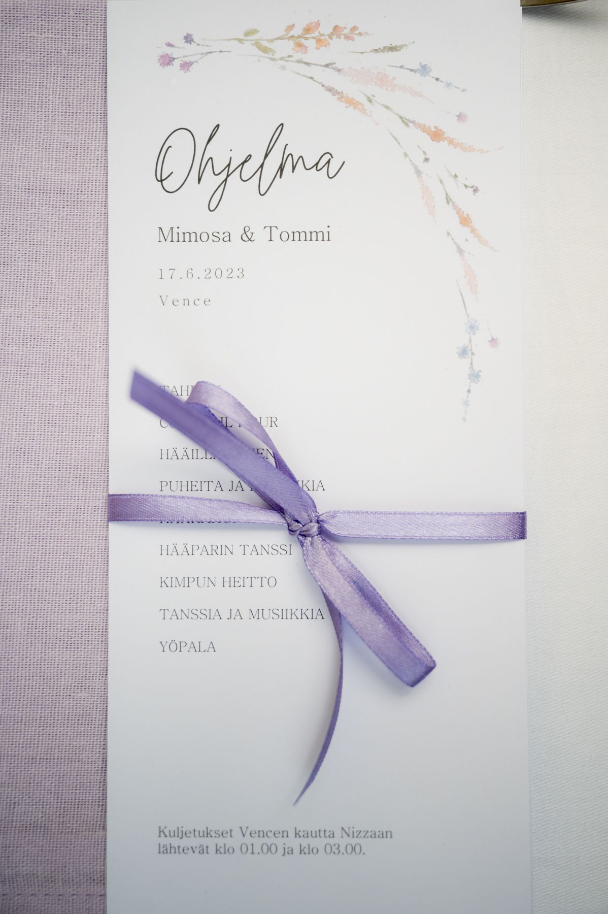 magnifiques fleurs de mariage et décorations de table aux couleurs pastel