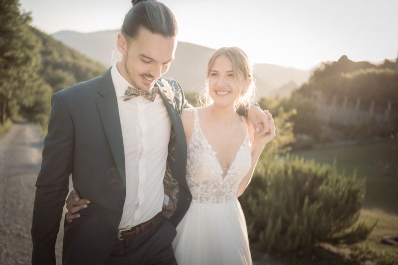 A romantic sunset couple photo session at Domaine de Glandeve