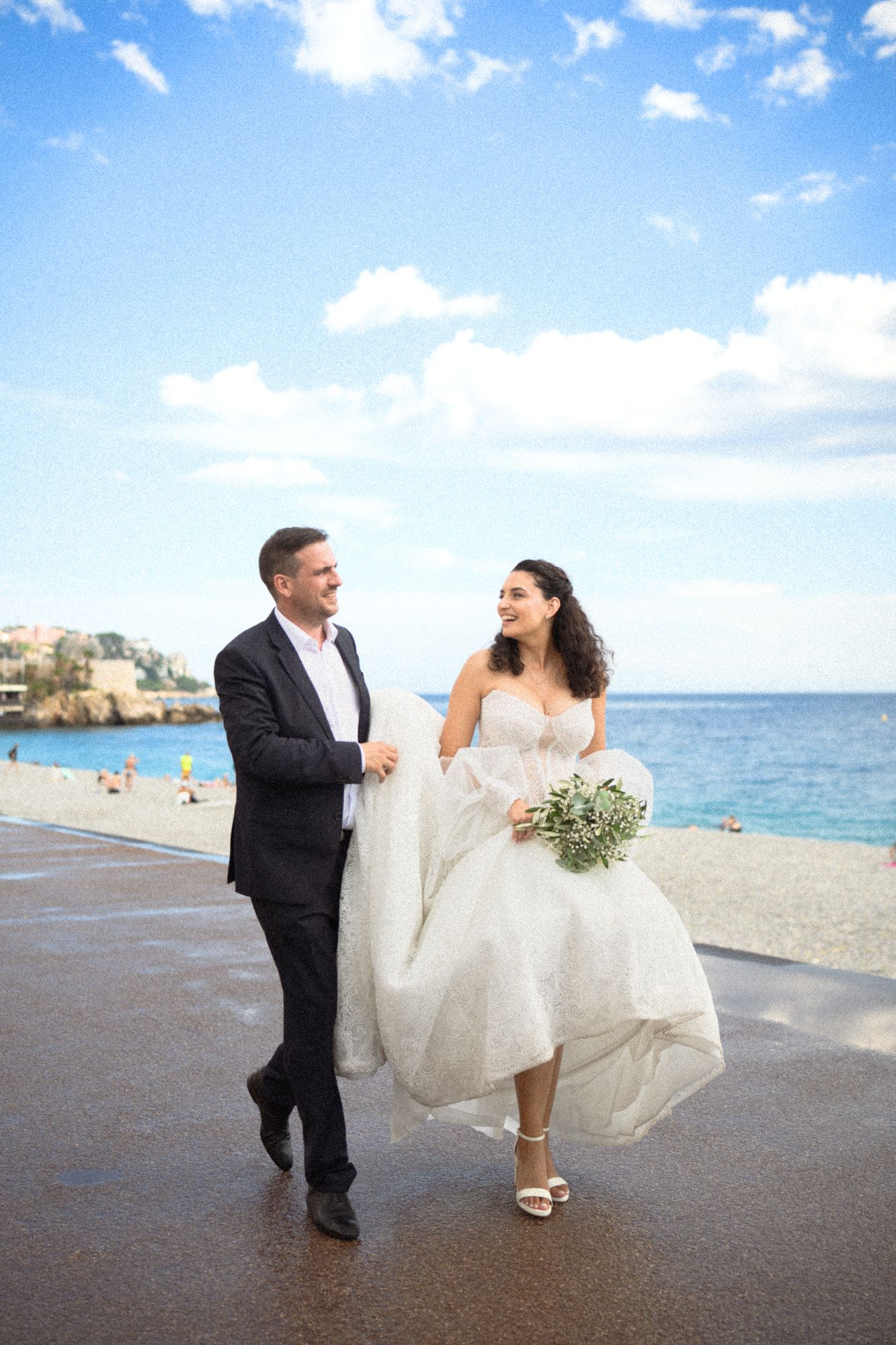 seance photo de mariage sur la Promenade des Anglais, Nice