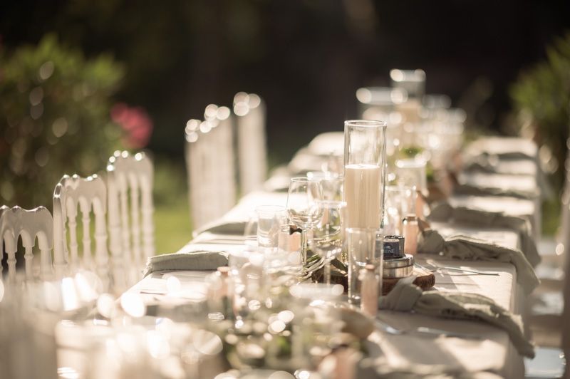 An wedding evening meal and table decoration at the Domaine de Glandeve