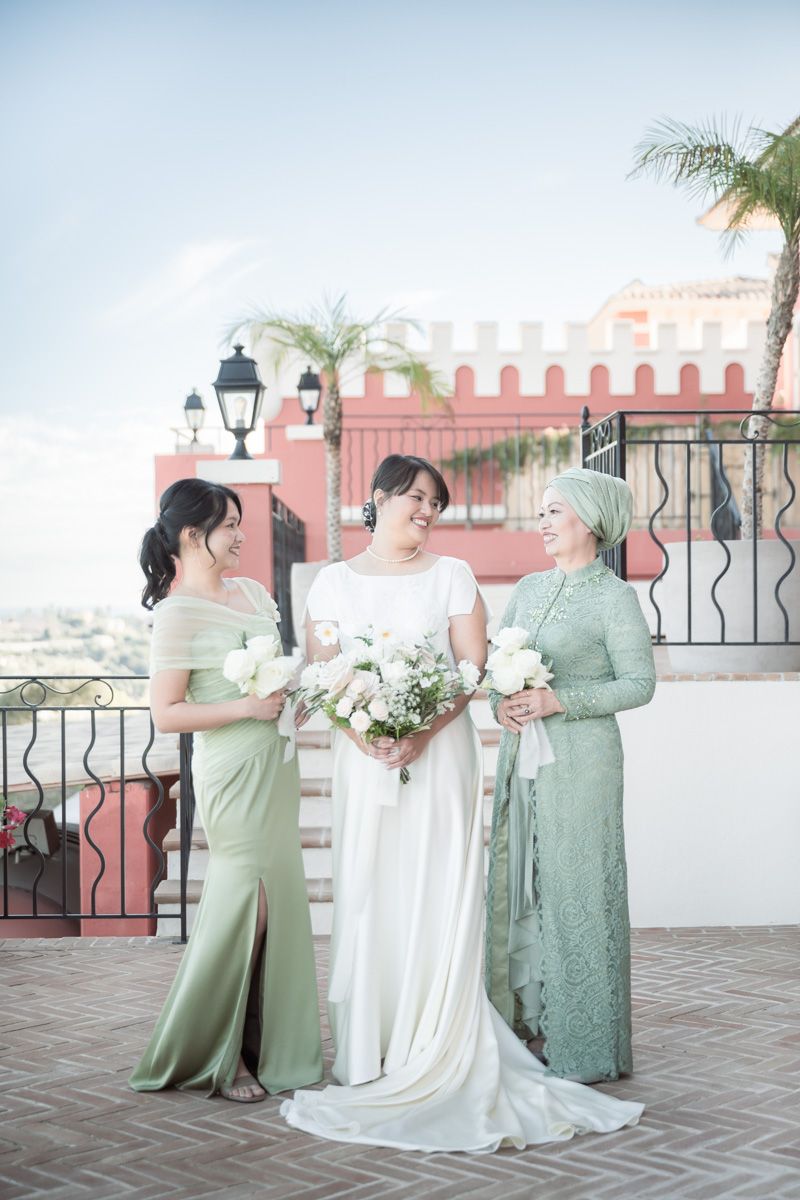 Bridal portraits at Chateau Cremat