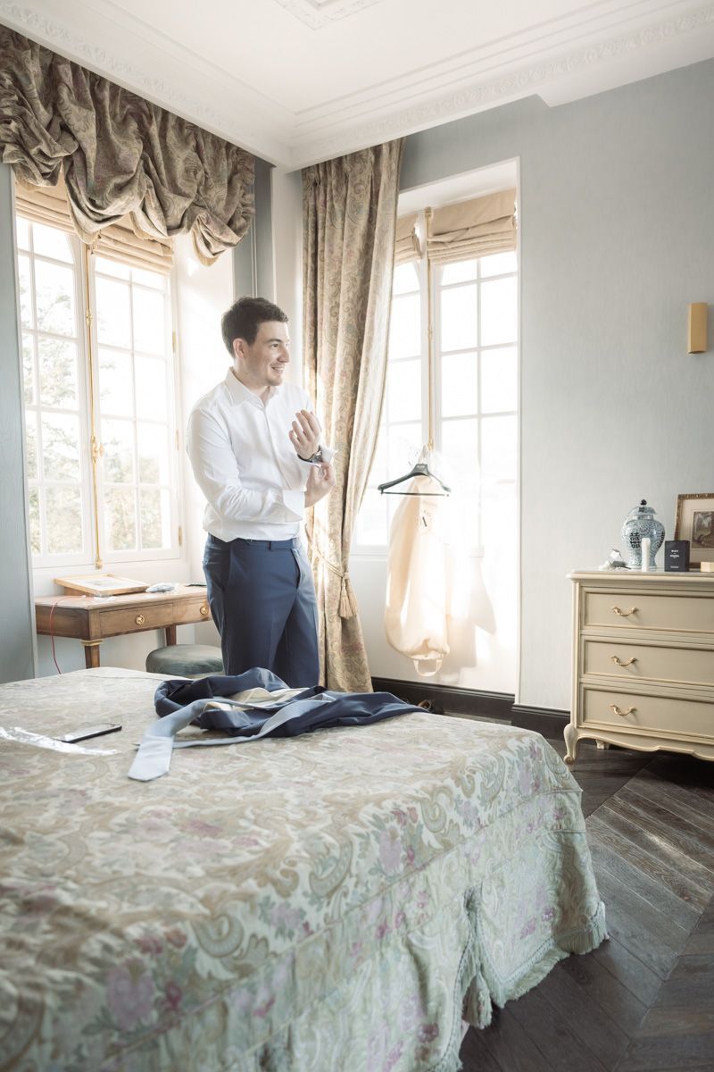 groom preparations at Chateau Cremat, Nice