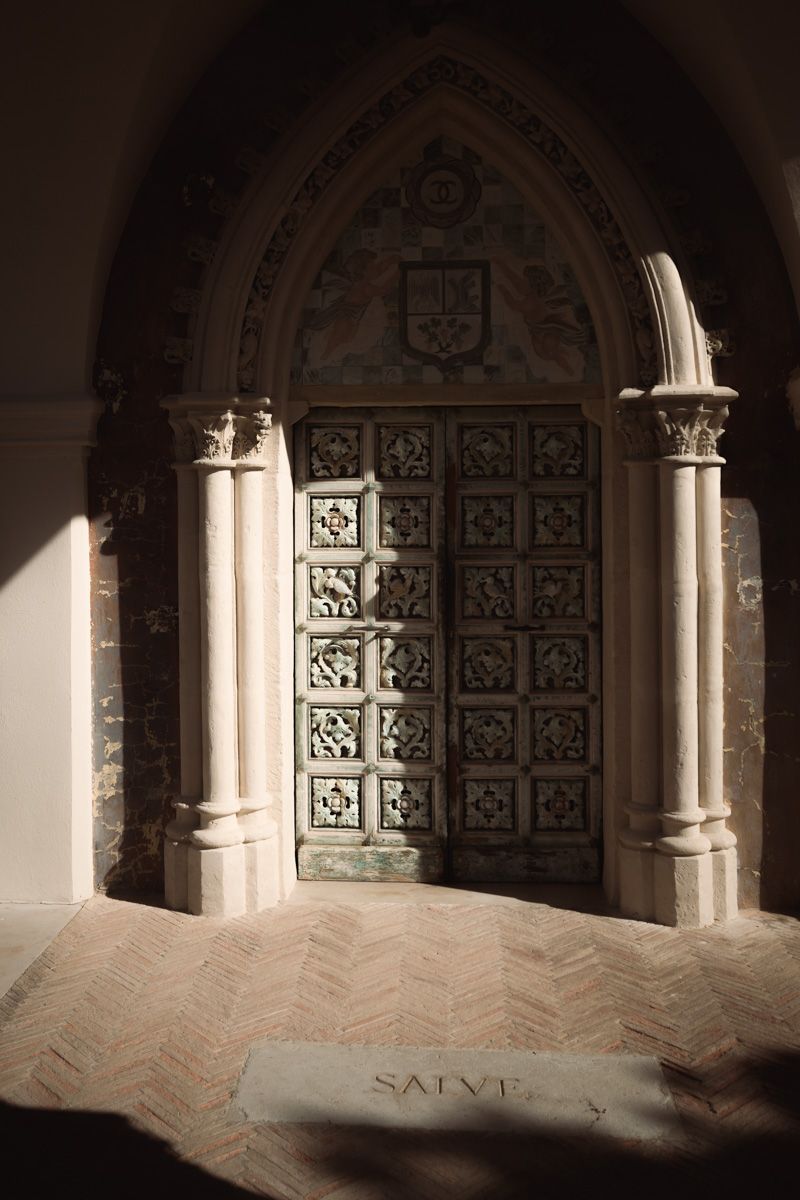 Chateau Cremat main door