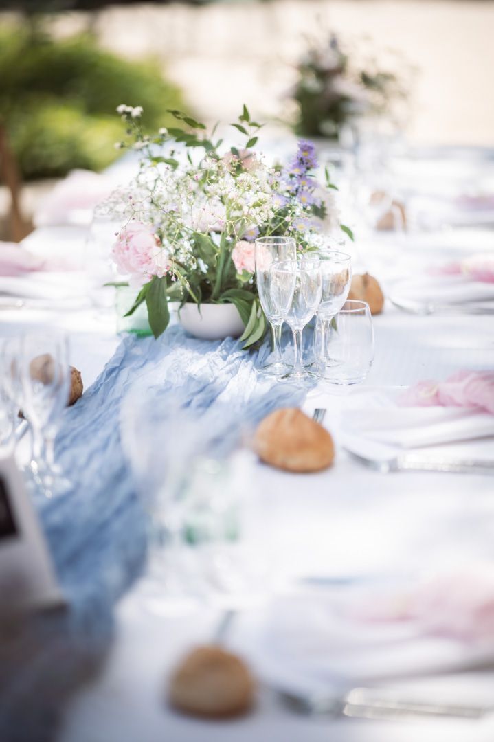 domaine les gaillardoux table dressing