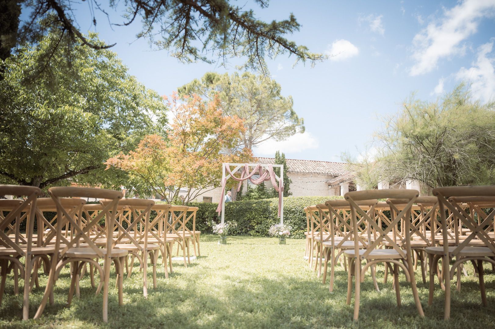 domaine les gaillardoux outdoor wedding