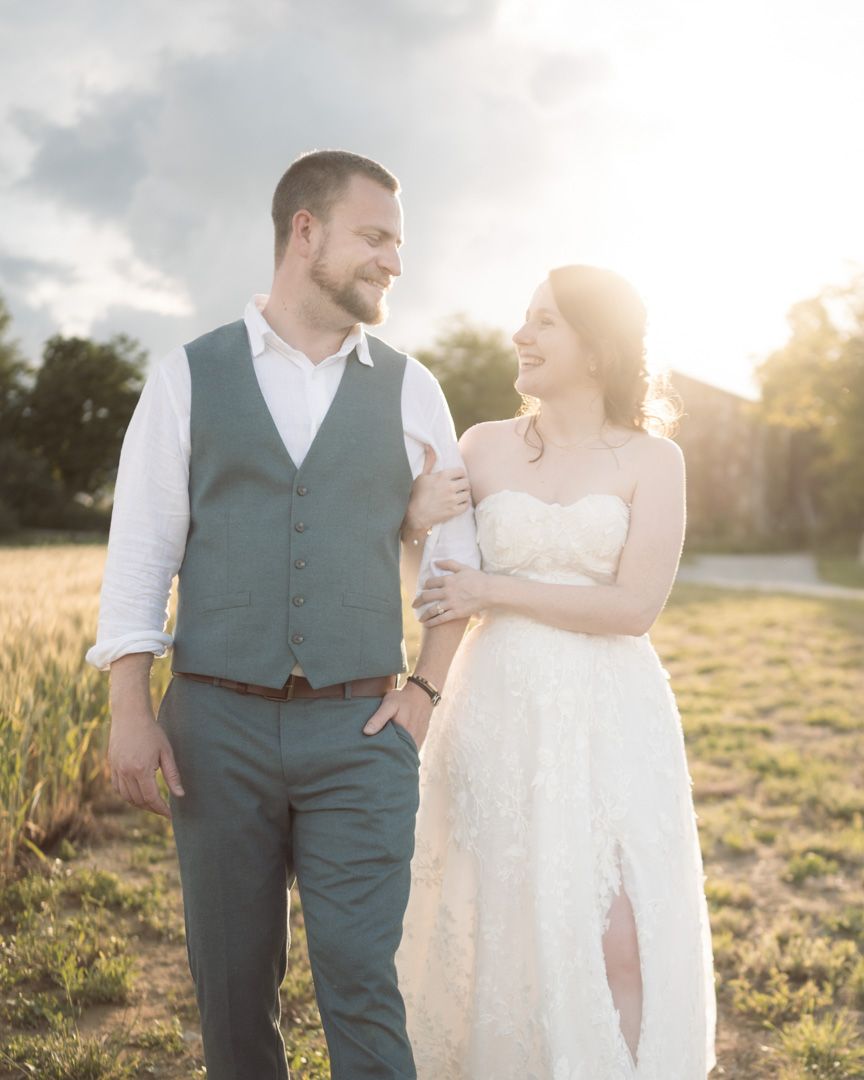 domaine les gaillardoux sunset couple shoot