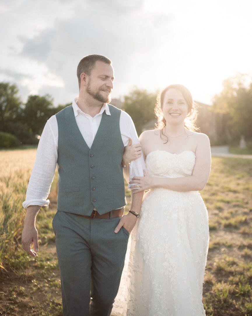 domaine les gaillardoux golden hour couple shoot