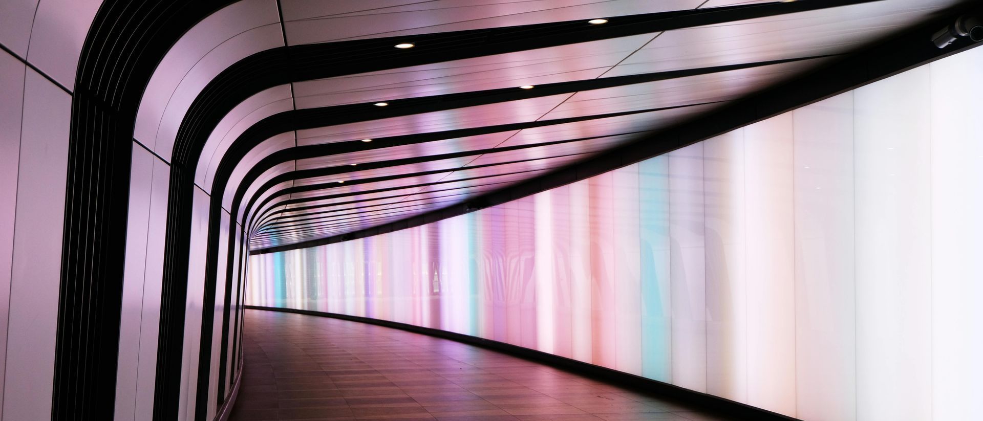 Universal Lighting Technologies