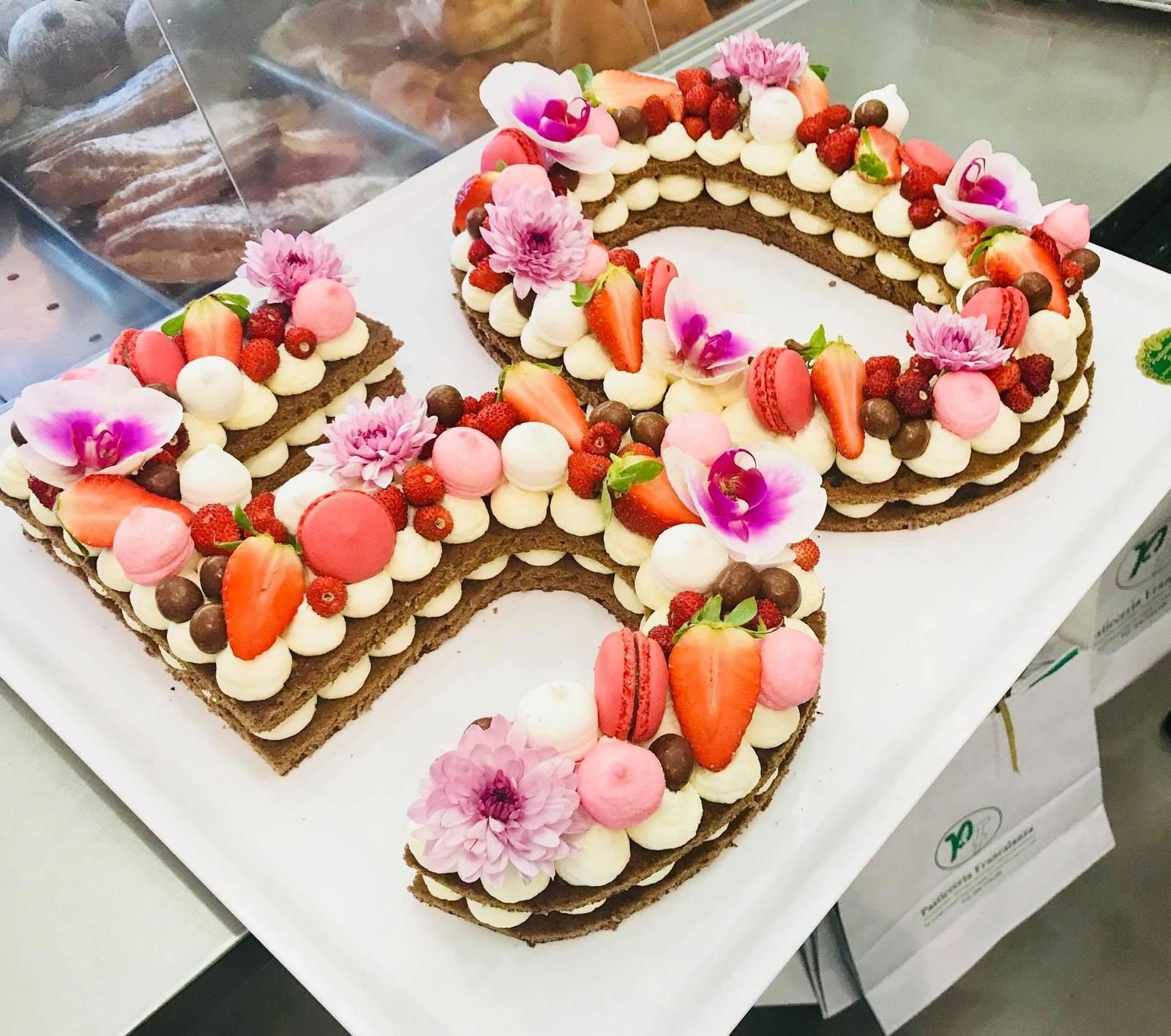 Torta a forma di