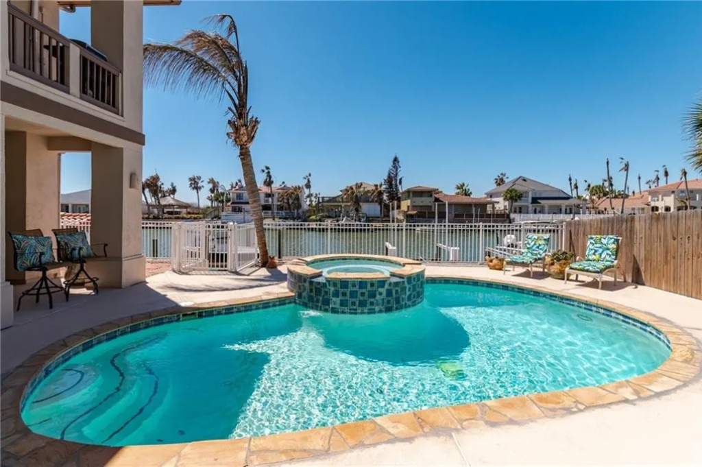 Custom home on North Padre Island built by Innovo Residential