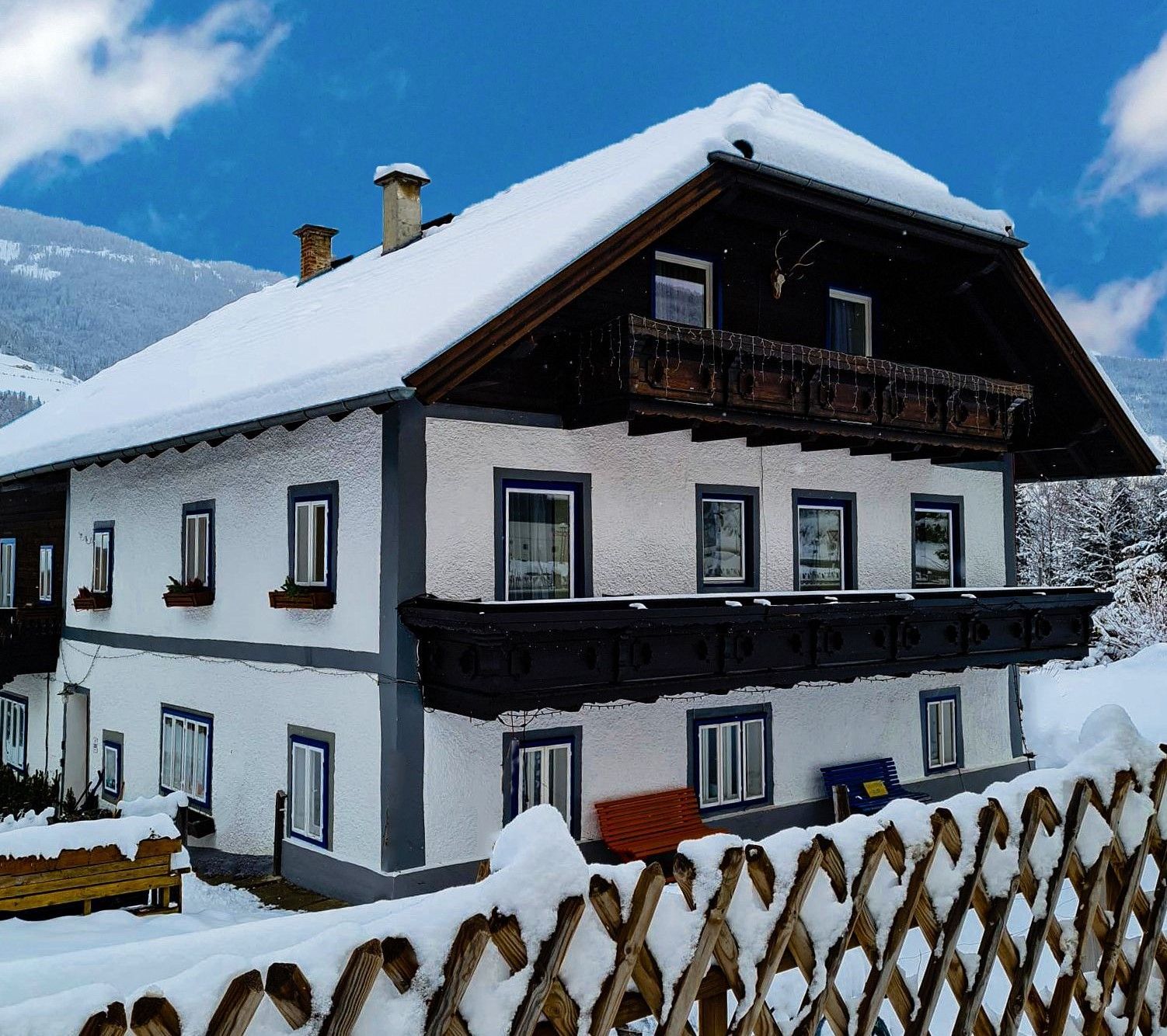 Chalet Mur surrounded by snow in St. Michael im Lungau