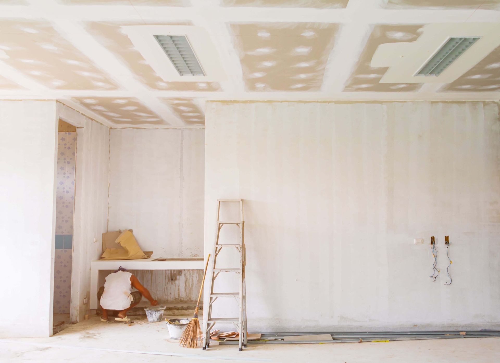 ladder and drywall mudding