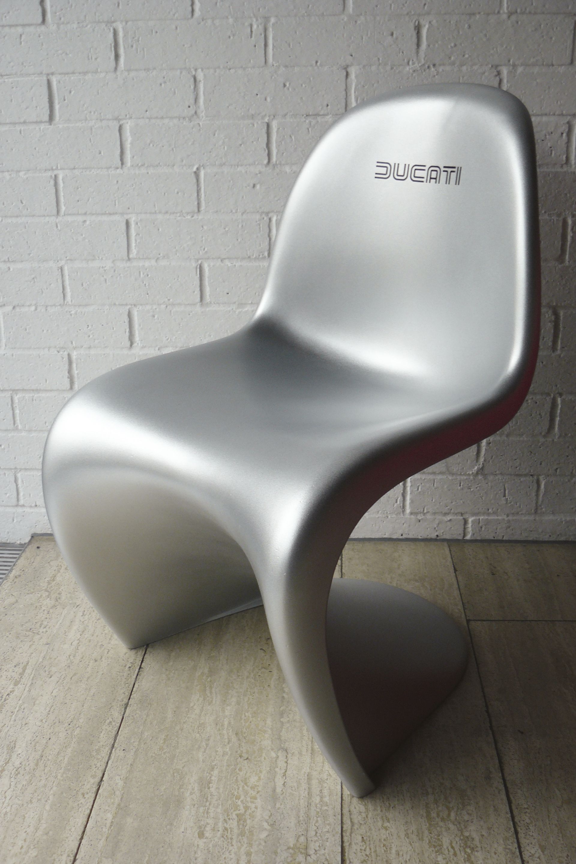 Verner Panton Stuhl in Silber lackiert