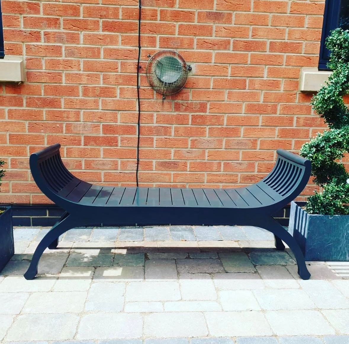 outdoor furniture spraying