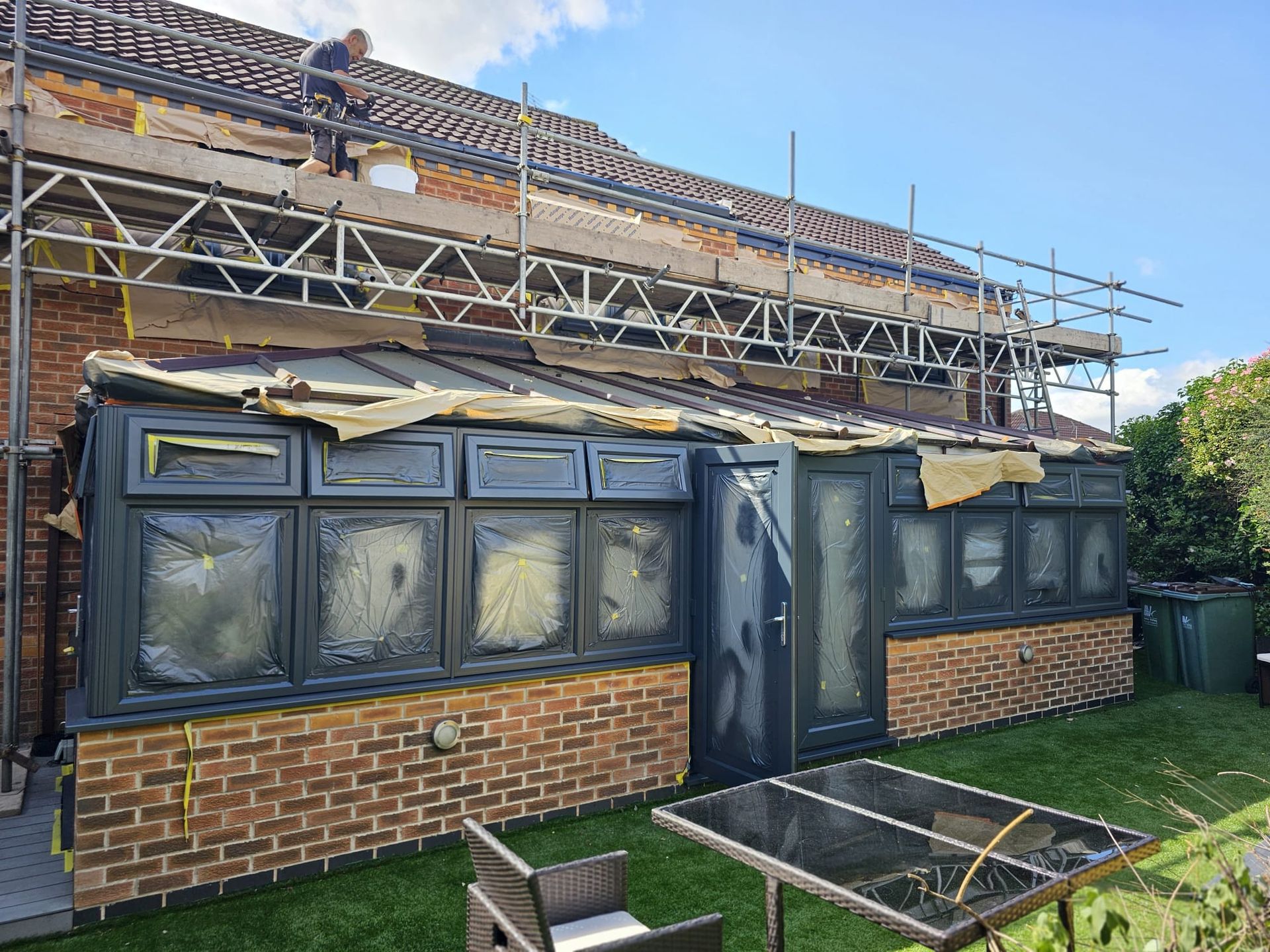 exterior wall spraying
