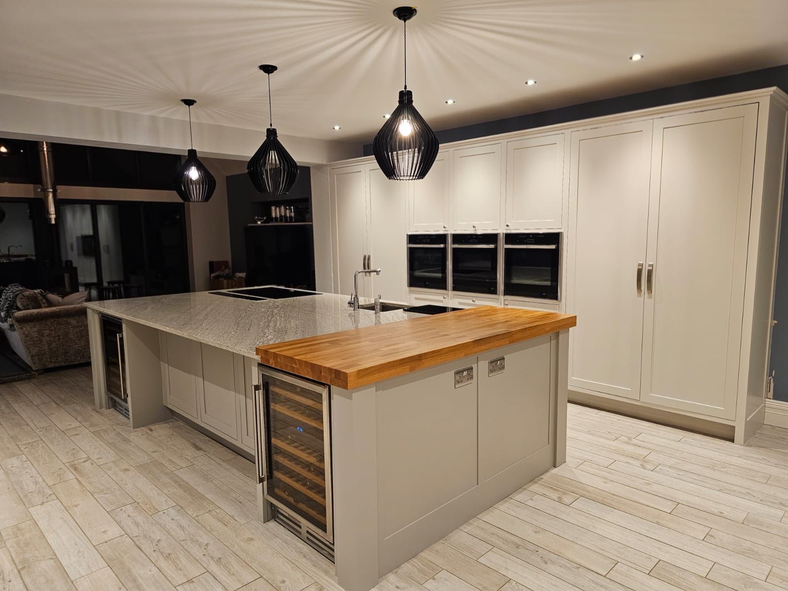 Kitchen respraying costs in large kitchen with island