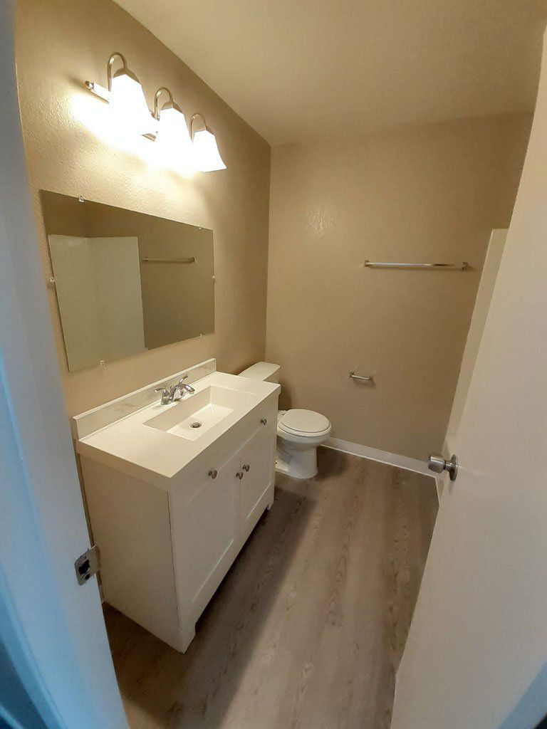 Golden Terrace apartments bathroom