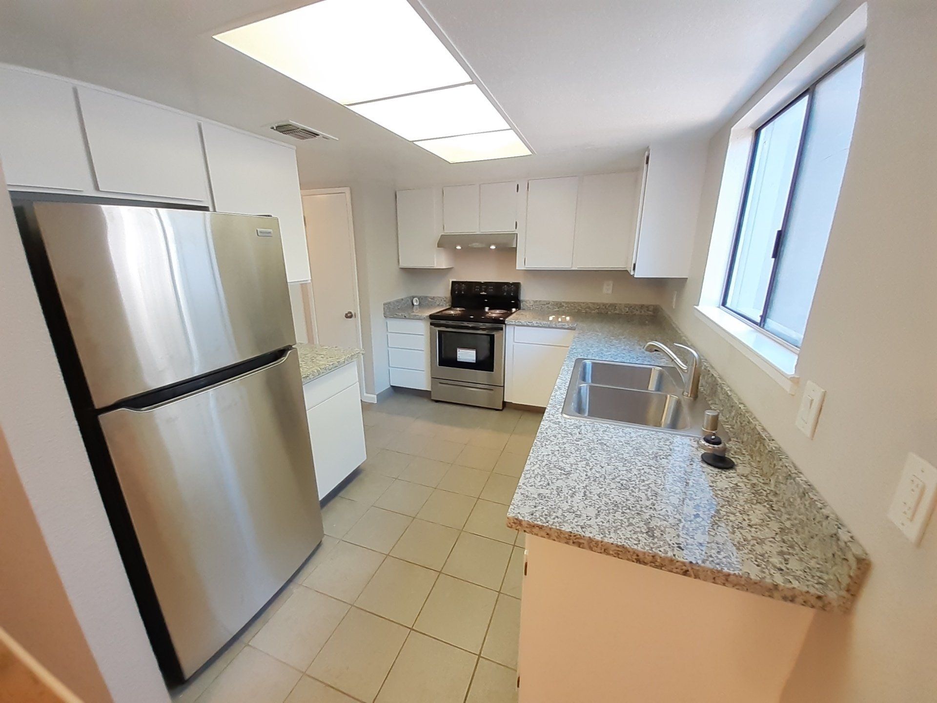 Lakeview kitchen