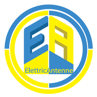 Logo circolare blu e giallo di ElectricAntenne con lettere EA stilizzate e testo sottostante.