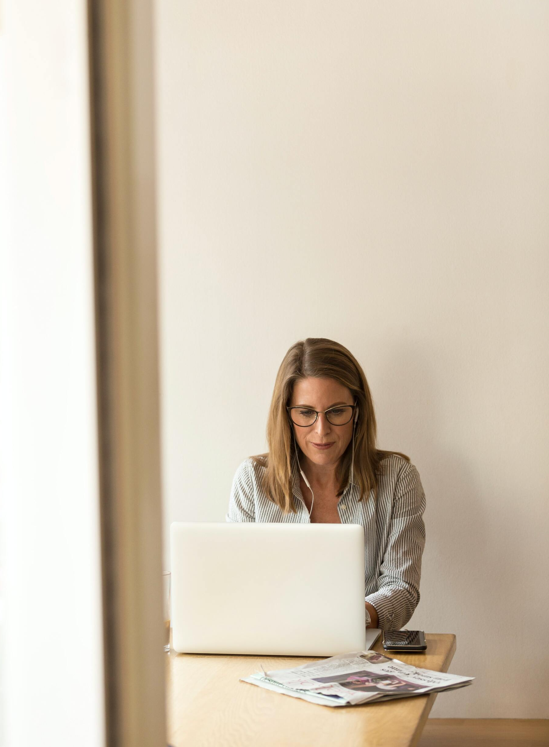 woman on laptop