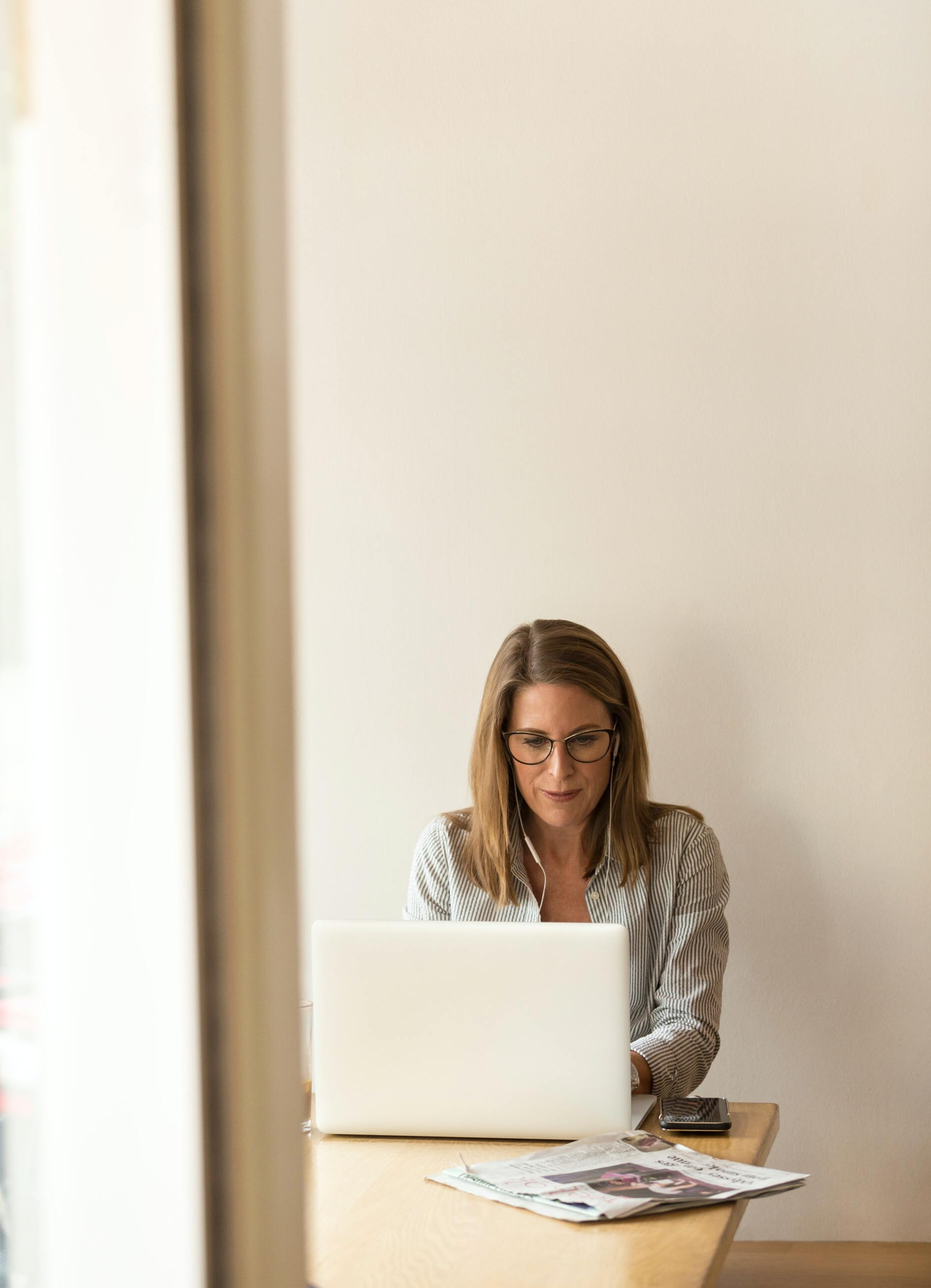 woman on laptop
