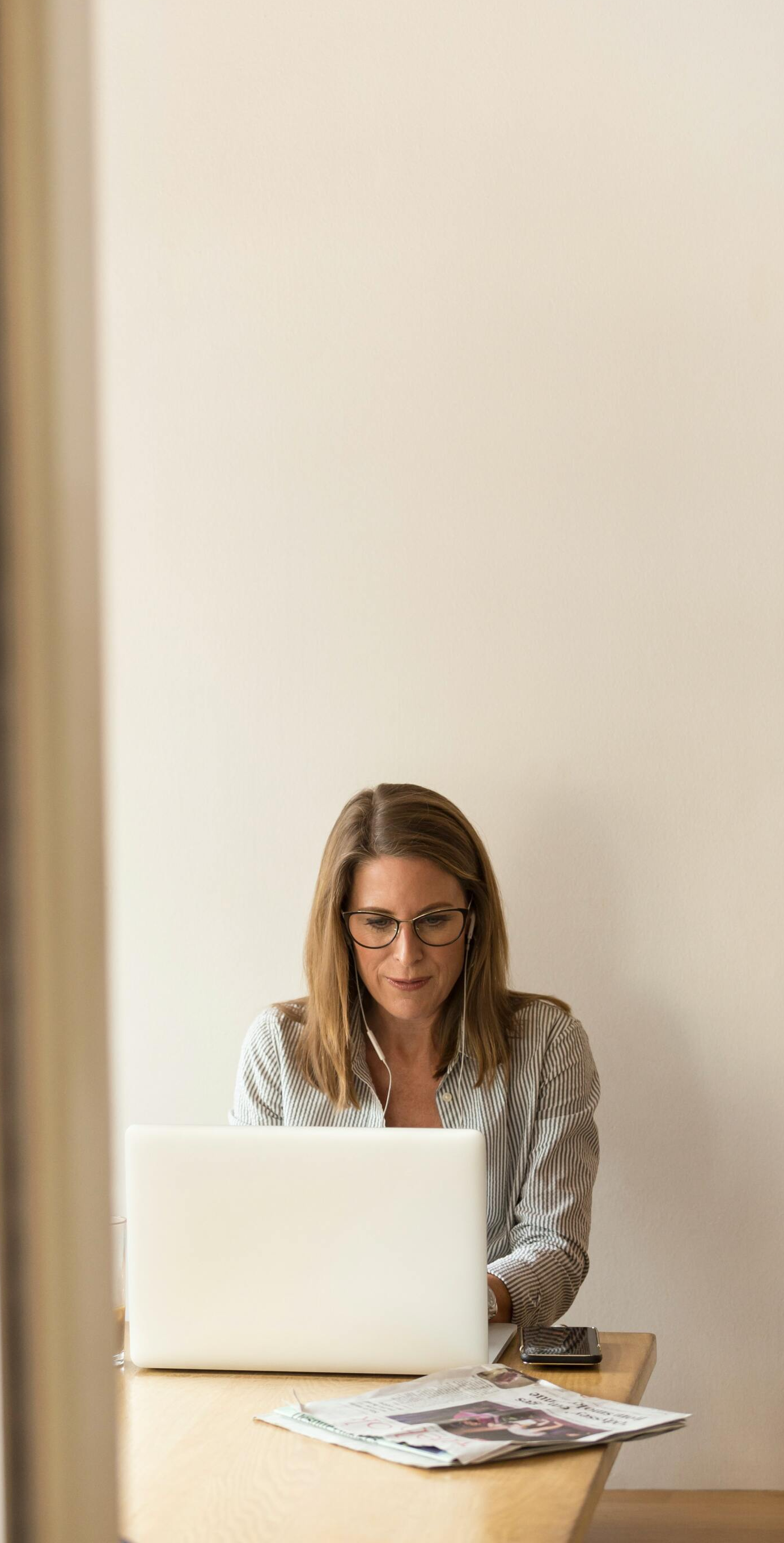 woman on laptop
