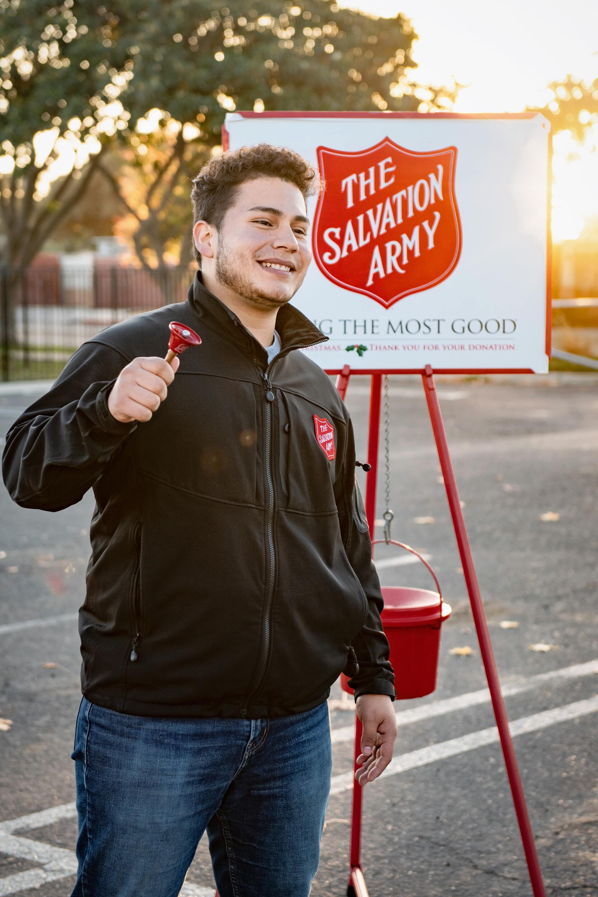 salvation army volunteer