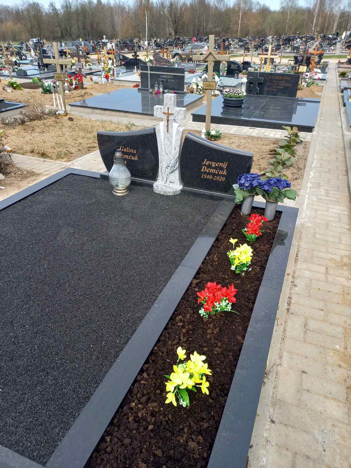 Granito plokščių gamyba