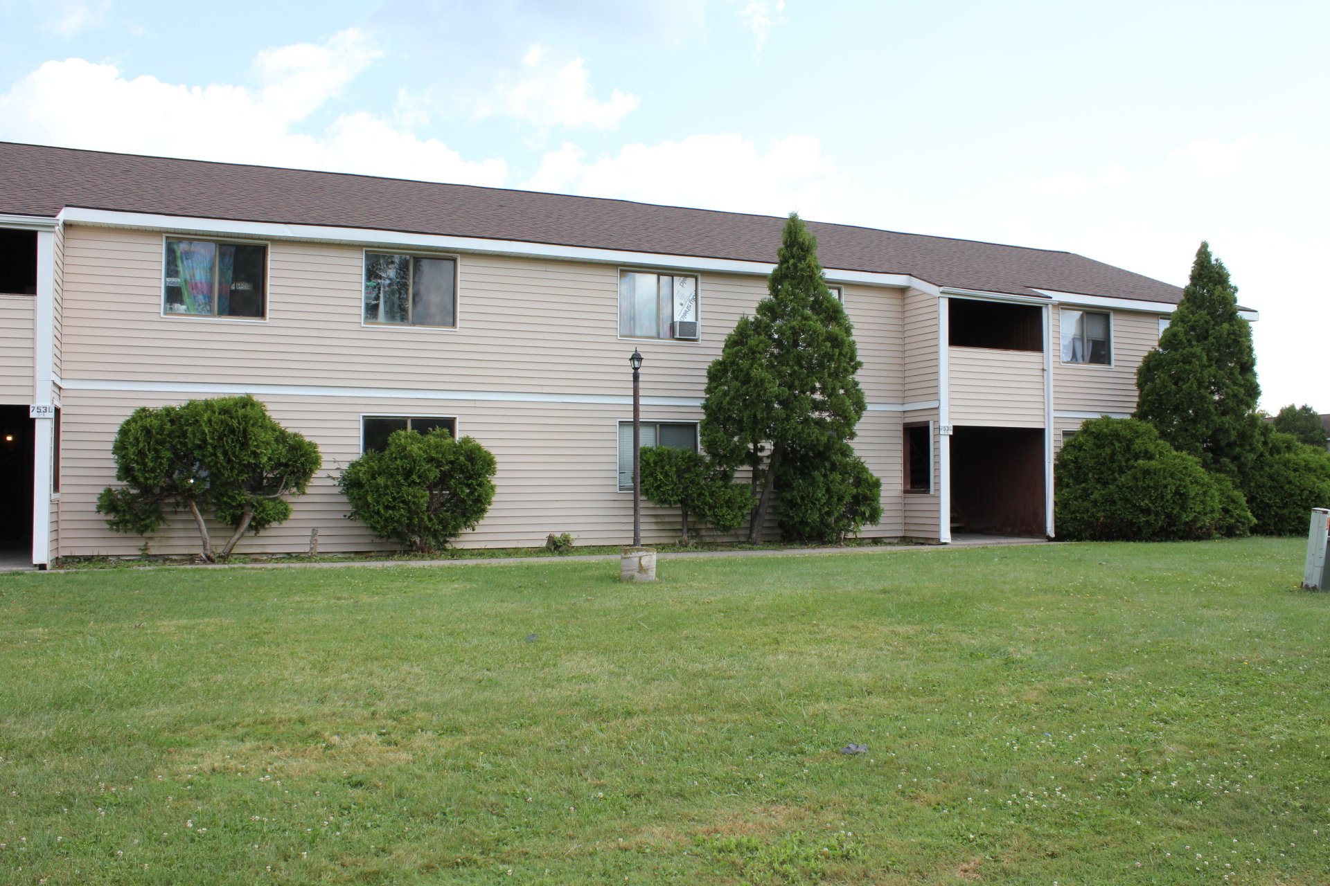 Details Maple Manor Bridgeport, NY